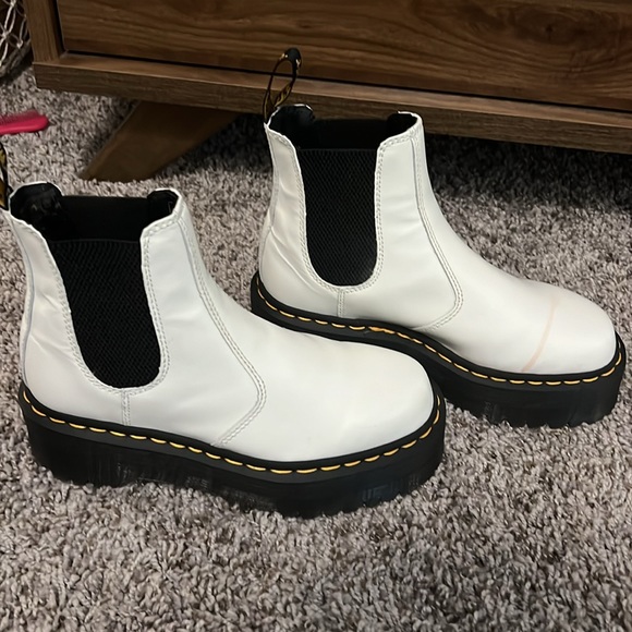 Dr. Martens 2976 Platform Quad - Picture 3 of 7